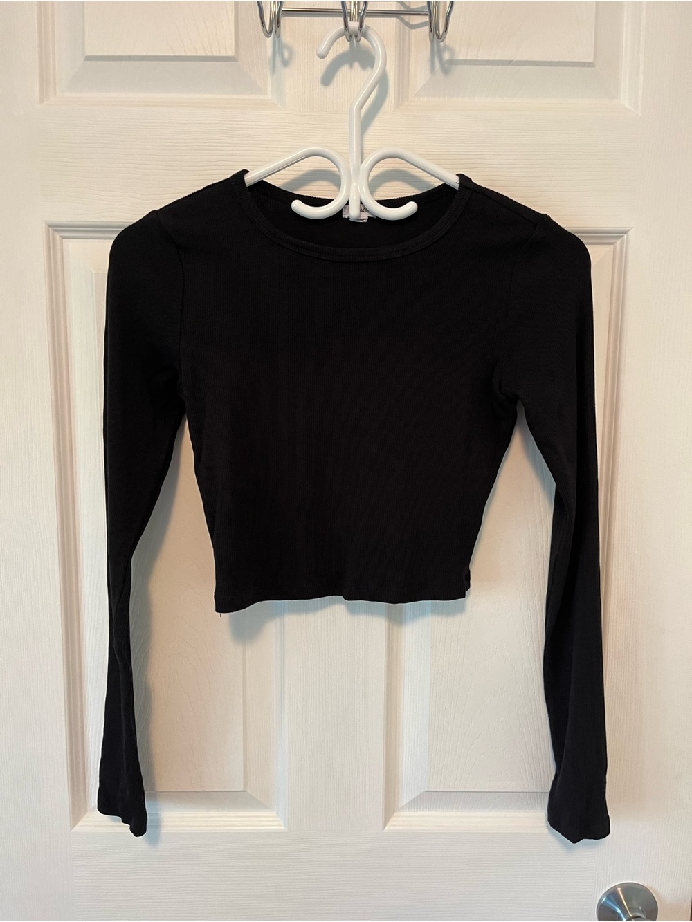 Garage Black Long-Sleeve Cropped Tee